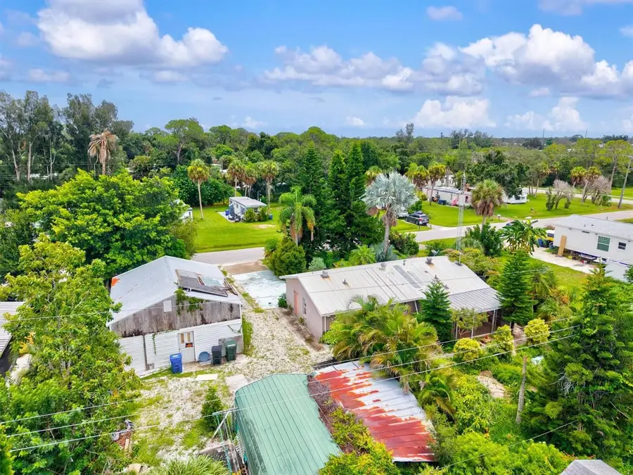 507 Pinewood Avenue, Nokomis, FL 34275 - #3