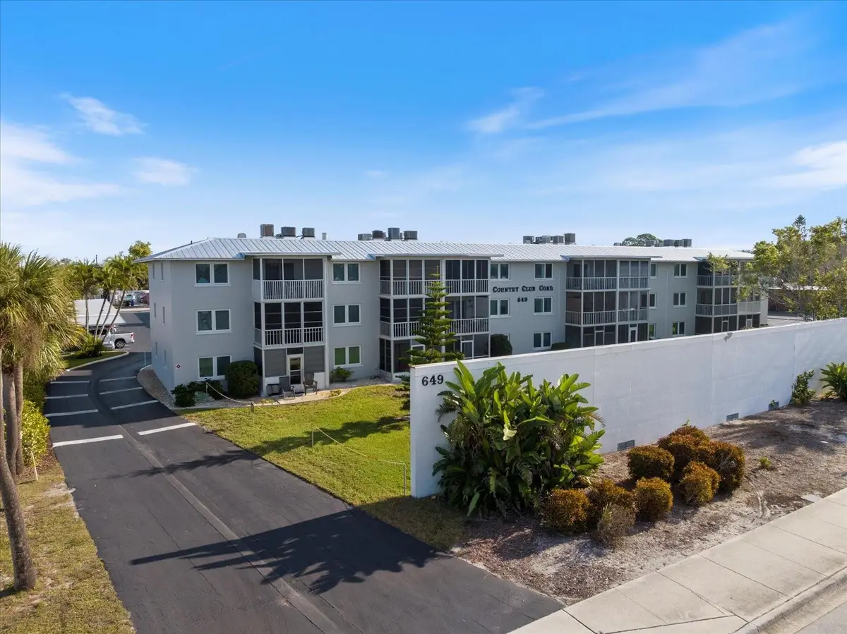 649 S Tamiami Trail S #304, Venice, FL 34285 - #1