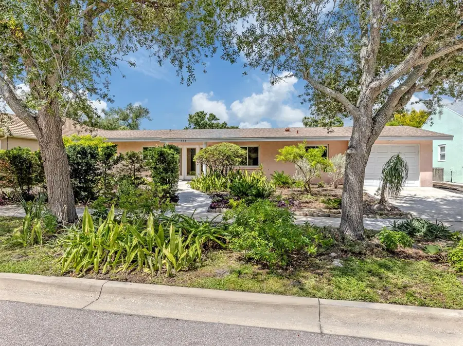 324 Ponce De Leon Avenue, Venice, FL 34285 - #2