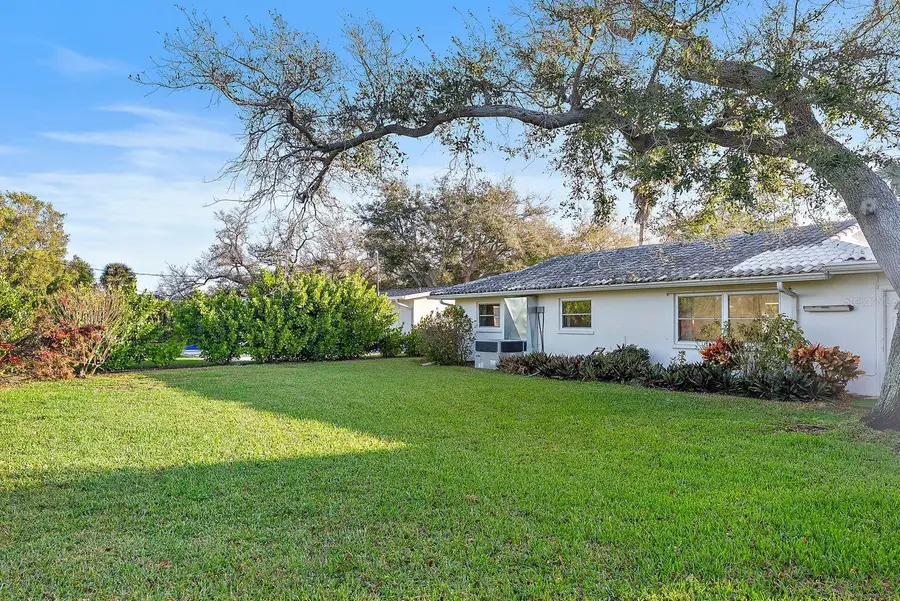 514 Harbor Drive S, Venice, FL 34285 - #3