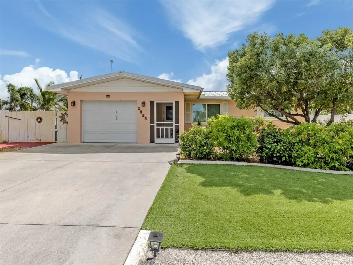 1045 Falcon Road, Venice, FL 34293 - #1