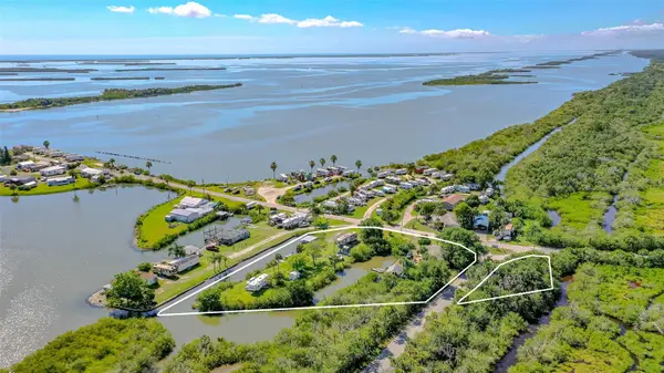 416 E Halifax Avenue, OAK HILL, FL 32759