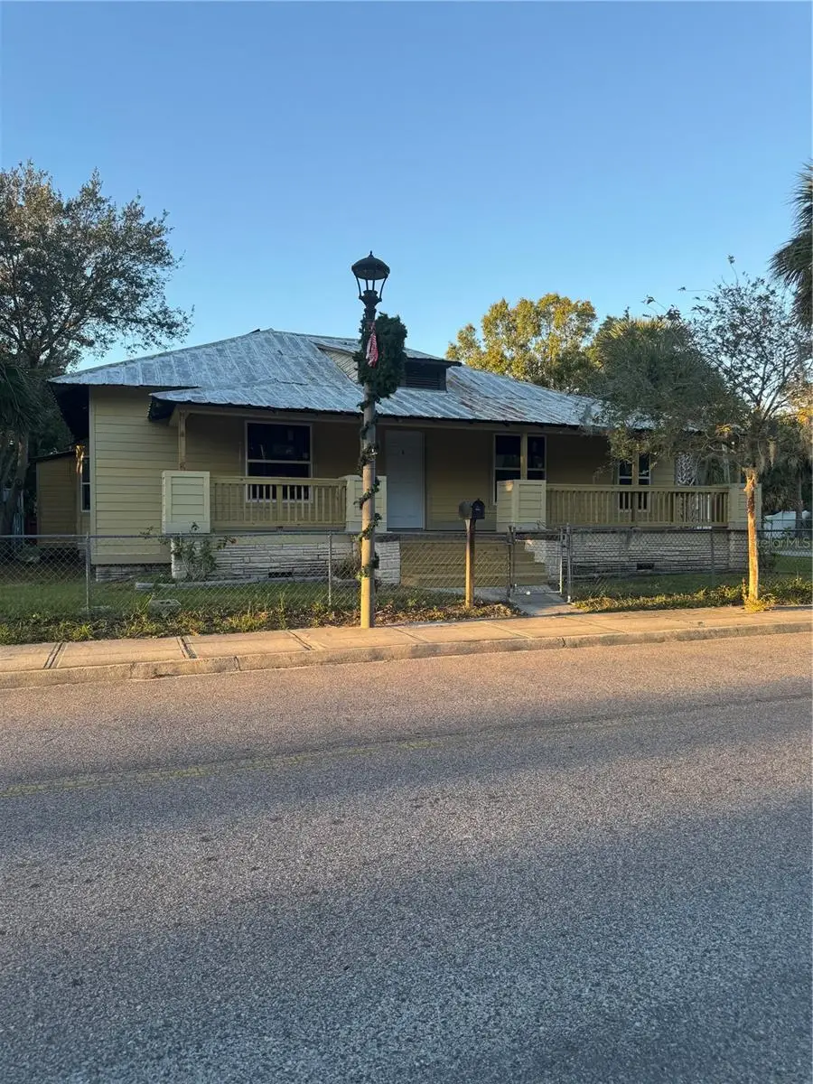 585 Washington Street, New Smyrna Beach, FL 32168 - #3