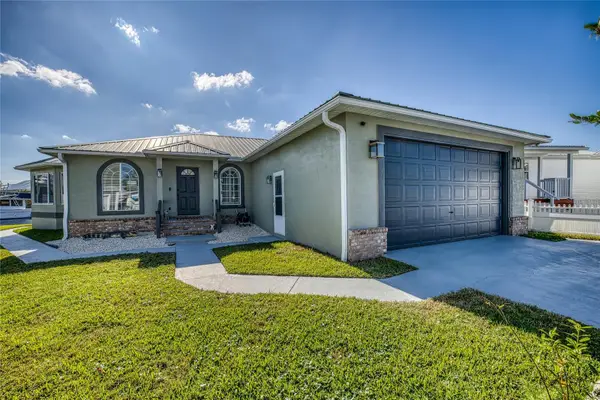 190 Sportsman Drive, WELAKA, FL 32193