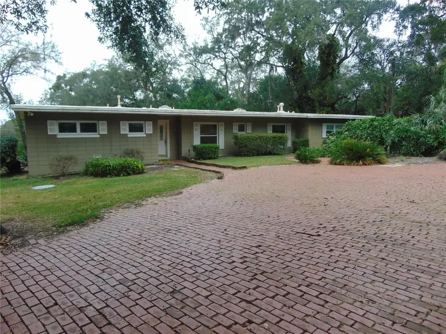 2435 Broadvue Avenue, Eustis, FL 32726 - Image #2