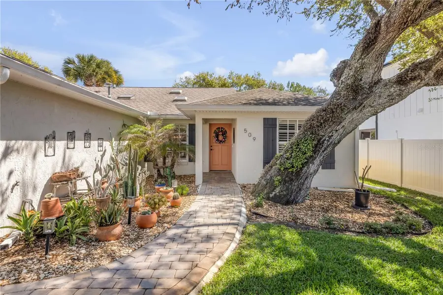 509 Yupon Street, New Smyrna Beach, FL 32169 - #2