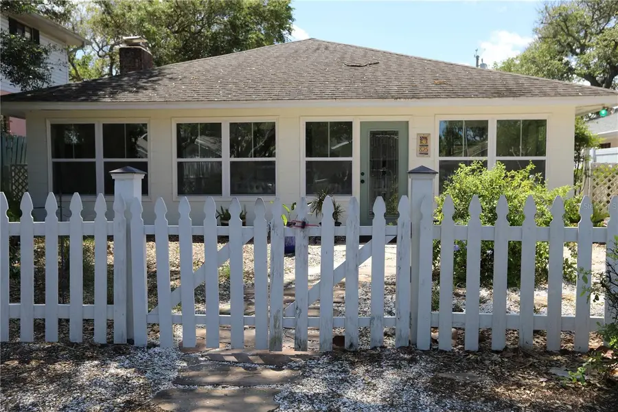 825 E 23rd Avenue, New Smyrna Beach, FL 32169 - #2