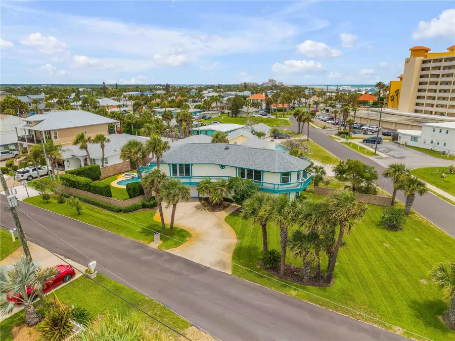 320 Due East Street, New Smyrna Beach, FL 32169 - #2