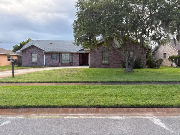 222 Meadow Lake Drive, EDGEWATER, FL 32141