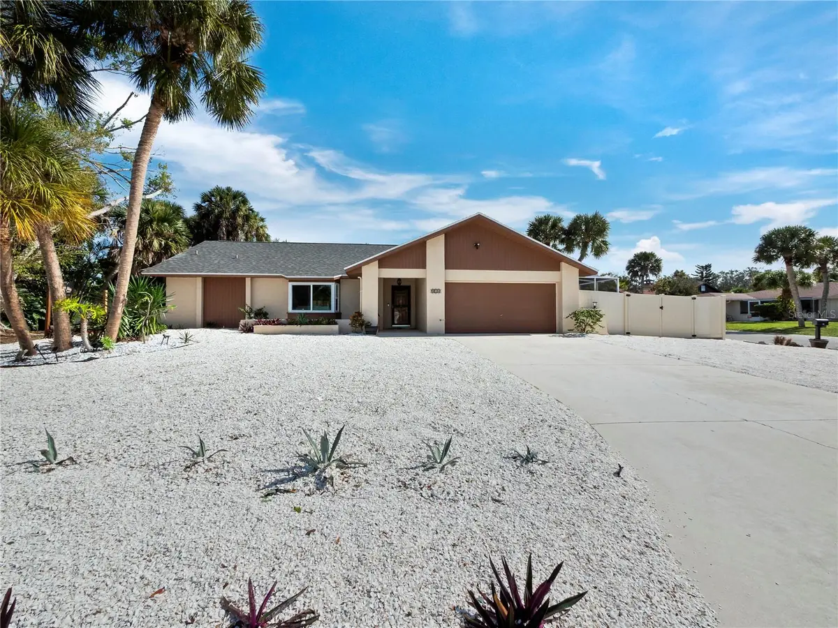 516 Casas Bonitas Way, Nokomis, FL 34275 - Image #1