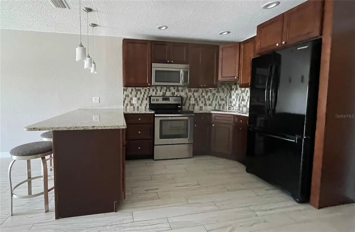 1860 Massachusetts Avenue Ne #214, Saint Petersburg, FL 33703 - Image #1