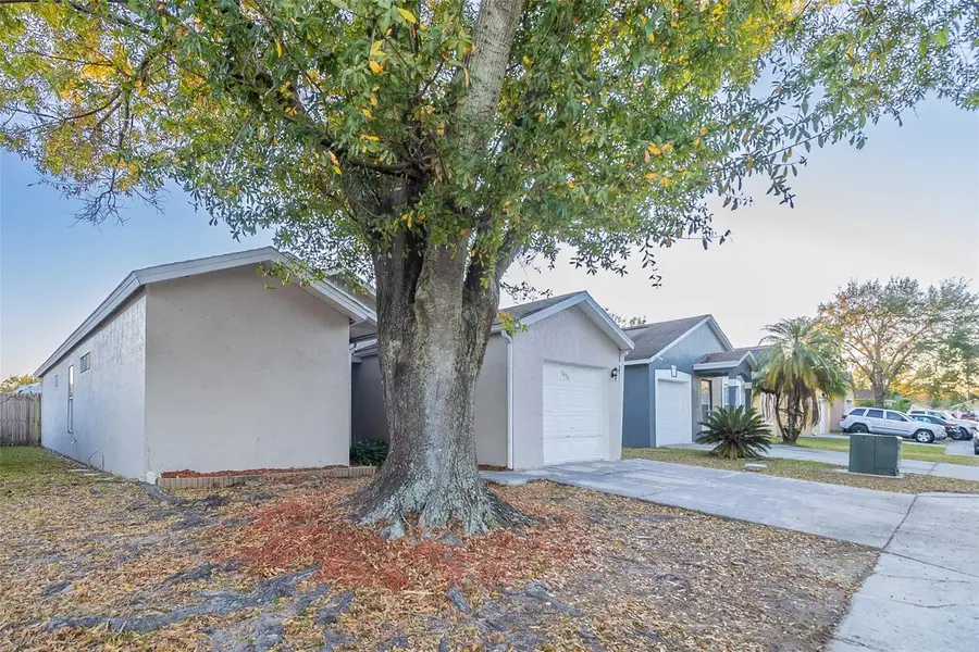 5436 Wood Crossing Street, Orlando, FL 32811 - Image #2