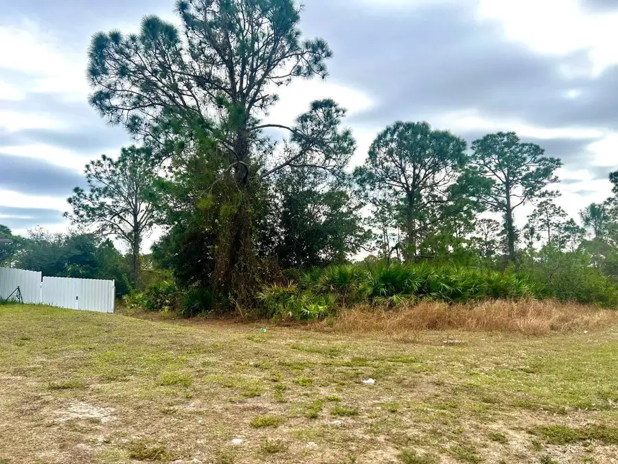 439 Columbus Boulevard S, Lehigh Acres, FL 33974 - Image #3