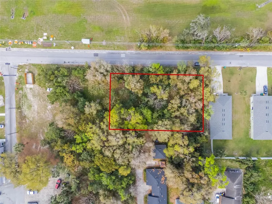 330 E Wisconsin Avenue, Deland, FL 32724 - #2