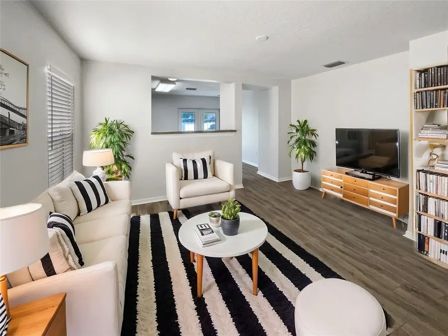 5211 Mango Fruit Street, Seffner, FL 33584 - Image #2