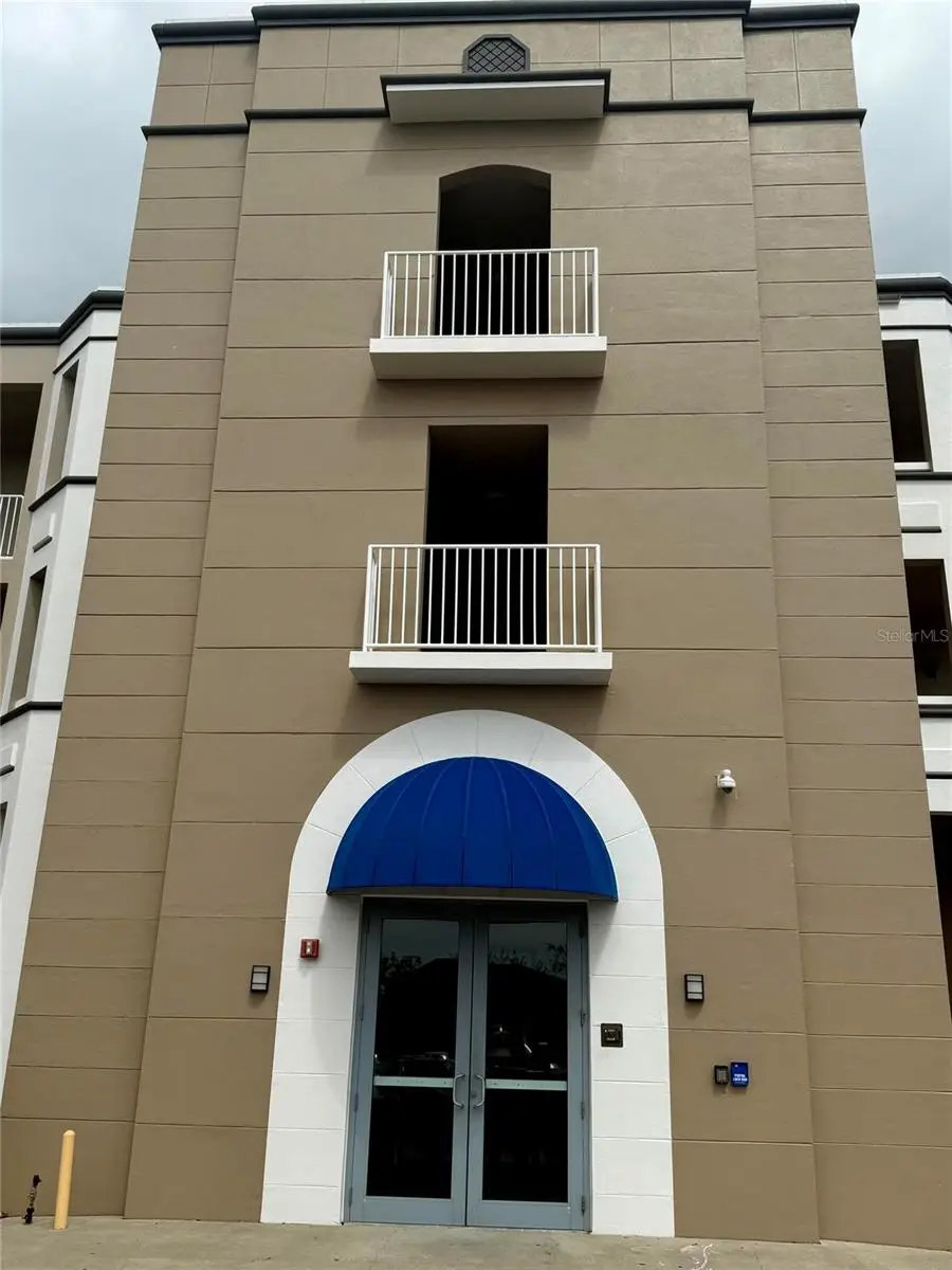 8111 Lakewood Main Street #207, Lakewood Ranch, FL 34202 - Image #1