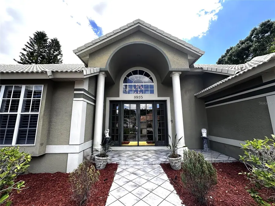 8935 Jonathan Manor Drive, Orlando, FL 32819 - Image #2