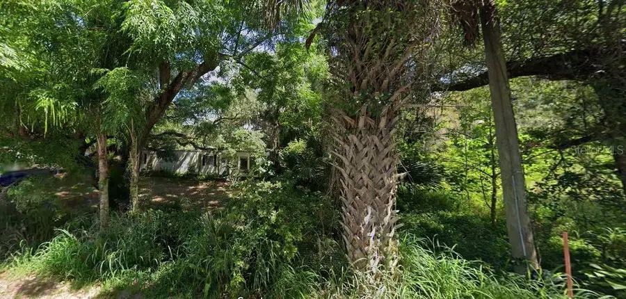 9239 E Treasure Island Avenue, Leesburg, FL 34788 - Image #2