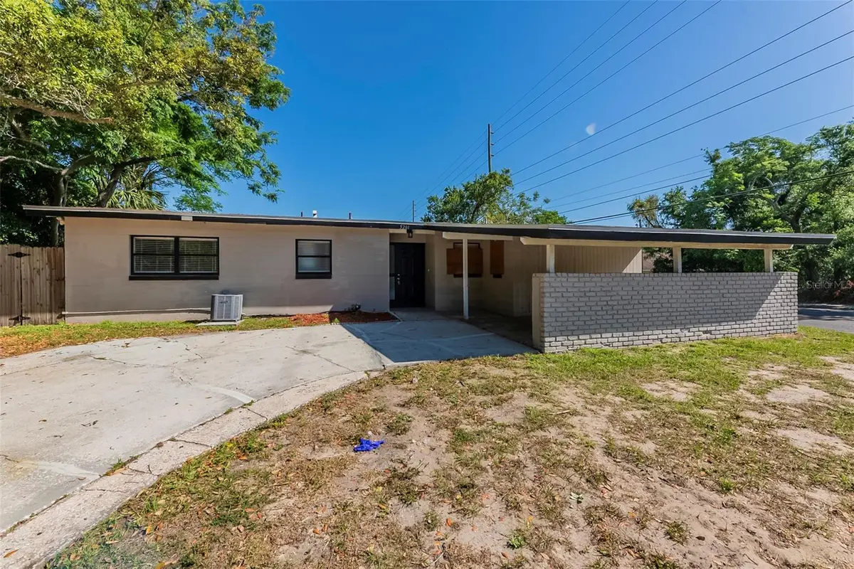 5201 Palisades Drive, Orlando, FL 32808 - Image #1