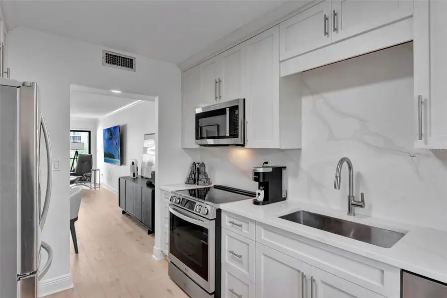 100 S Interlachen Avenue #410F, Winter Park, FL 32789 - Image #3