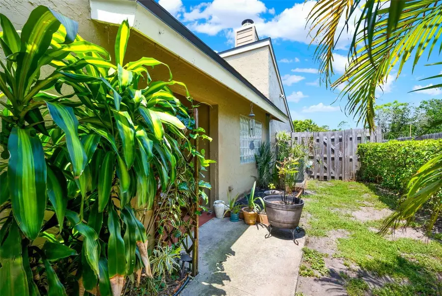 8248 Limetree Court, Orlando, FL 32836 - Image #2