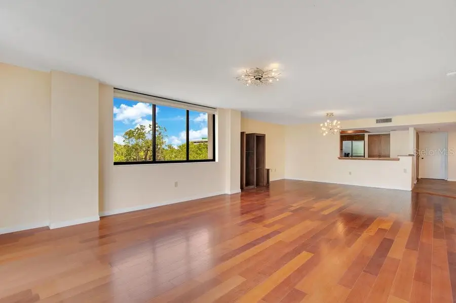 530 E Central Boulevard #406, Orlando, FL 32801 - Image #3