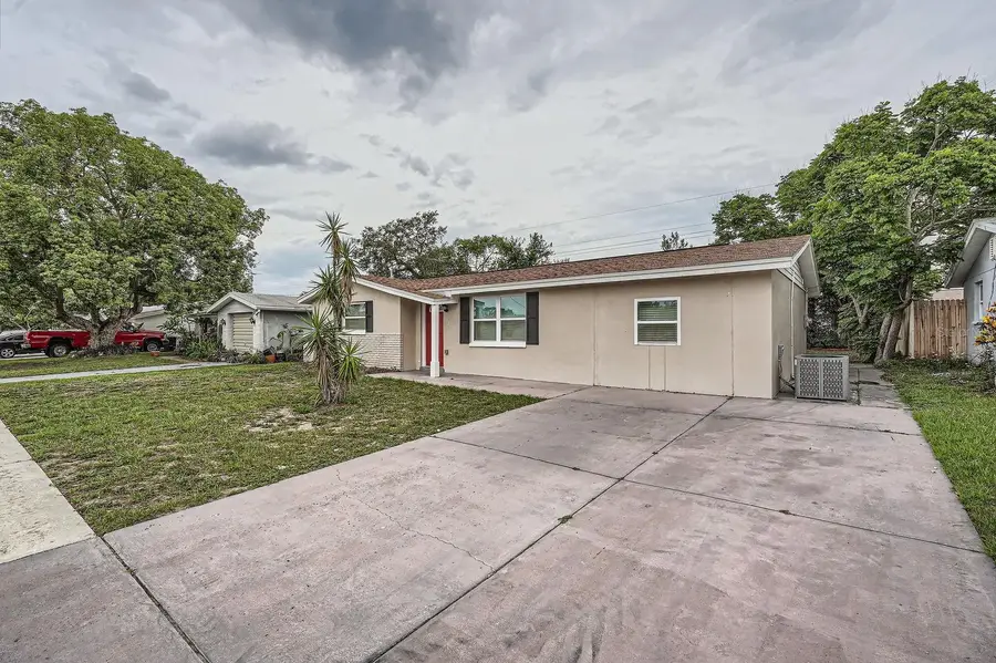 5429 Flora Avenue, Holiday, FL 34690 - Image #2