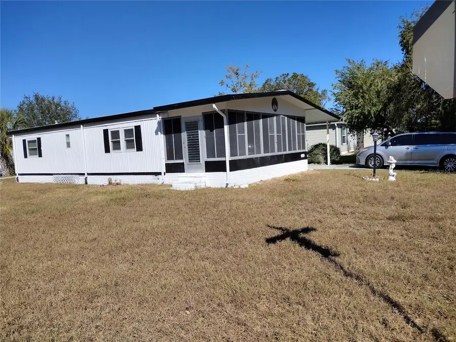 925 Beechwood Avenue, Lady Lake, FL 32159 - Image #2