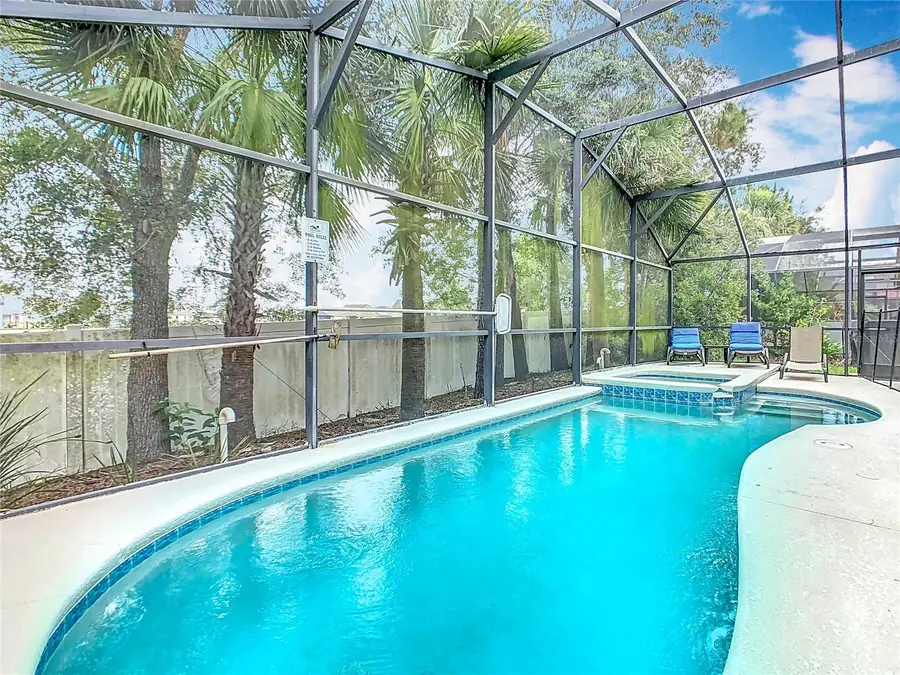 512 Viola Dr, Davenport, FL 33837 - Image #2