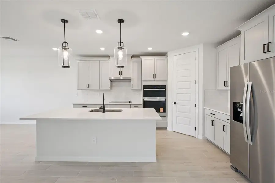 1806 Draughton Drive, Zephyrhills, FL 33541 - Image #2