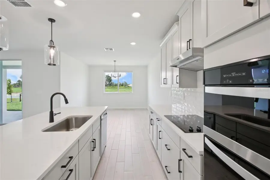 1806 Draughton Drive, Zephyrhills, FL 33541 - Image #3