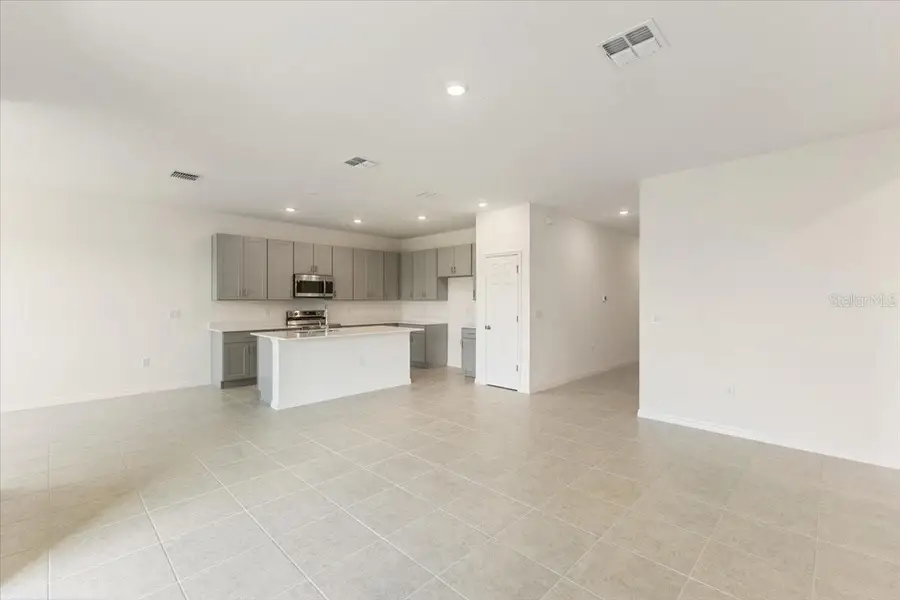 789 Lemon Avenue, Fruitland Park, FL 34731 - Image #2