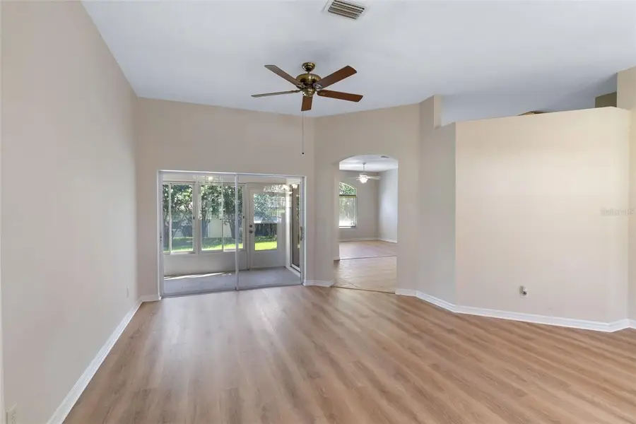 26908 Honeymoon Avenue, Leesburg, FL 34748 - Image #3