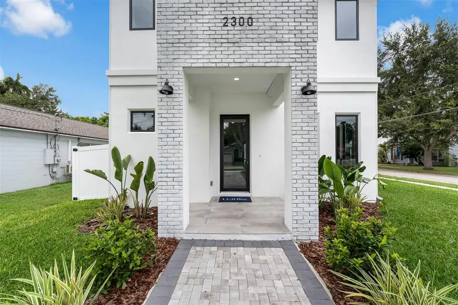 2300 S Brown Avenue, Orlando, FL 32806 - Image #2