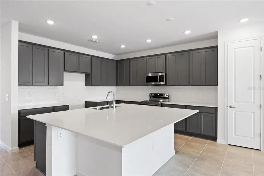 9596 Vibrant Lane, Venice, FL 34292 - Image #2