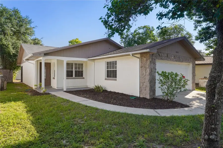 10519 Wyndcliff Drive, Orlando, FL 32817 - Image #2