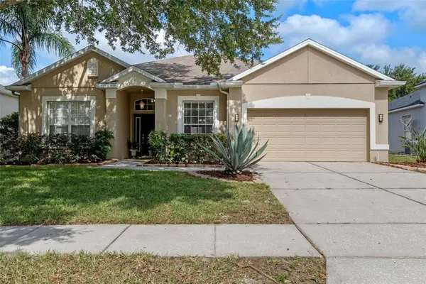 5226 Smokey Water Lane, OVIEDO, FL 32765