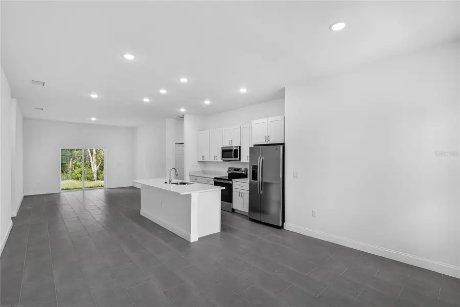 20563 SW Rainbow Lakes Boulevard, Dunnellon, FL 34431 - Image #3