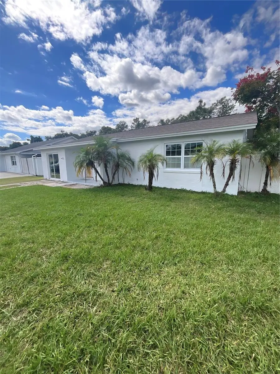 811 W Birchwood Circle, Kissimmee, FL 34743 - Image #2