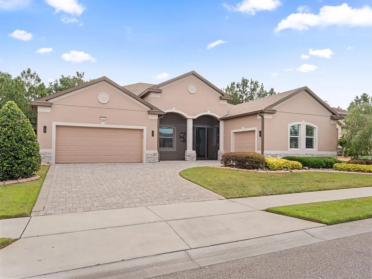 8348 Bridgeport Bay Circle, Mount Dora, FL 32757 - Image #1