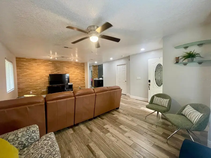 1044 Nin Street, Orlando, FL 32835 - Image #2