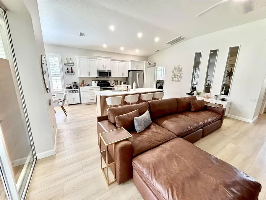 8495 Idlewood Court, Lakewood Ranch, FL 34202 - Image #3