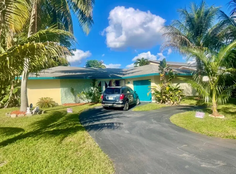 7551 SW 42nd Place, Davie, FL 33314 - Image #2