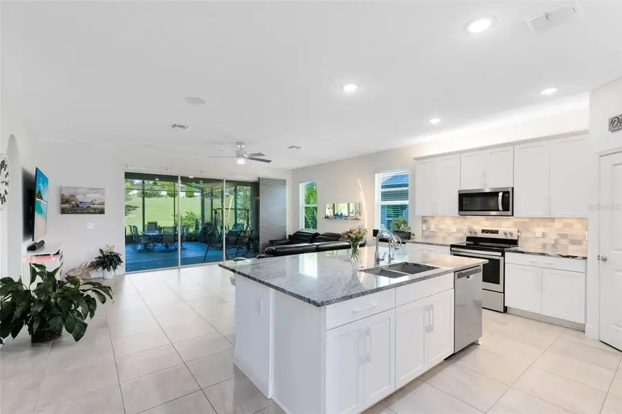 2090 Standing Rock Circle, Oakland, FL 34787 - Image #2