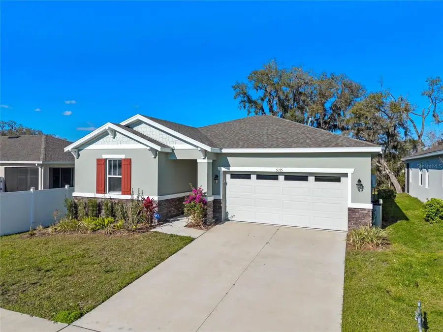 5315 Meadow Song Drive, Okahumpka, FL 34762 - Image #3