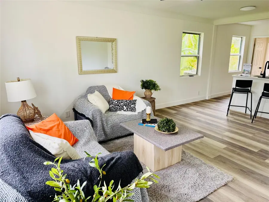 781 58th Avenue Ne, Saint Petersburg, FL 33703 - Image #2