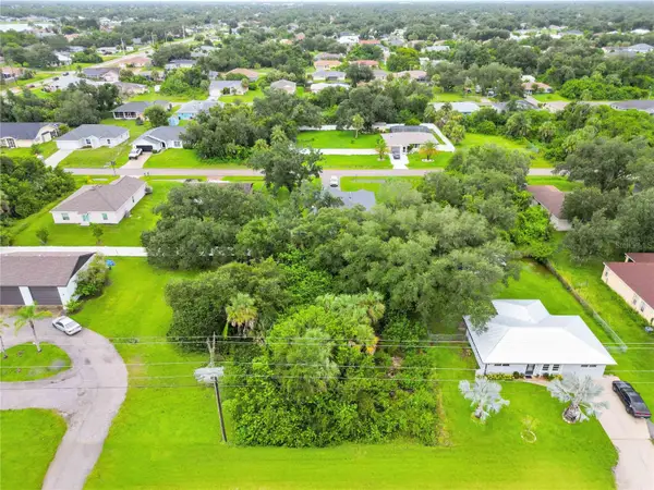 1050 Birchcrest Boulevard, PORT CHARLOTTE, FL 33952