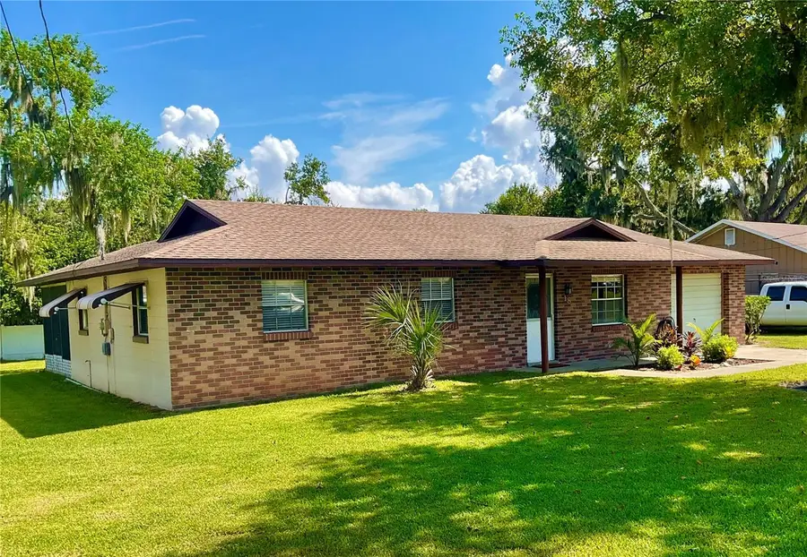 18 E Bay Avenue, Yalaha, FL 34797 - Image #2
