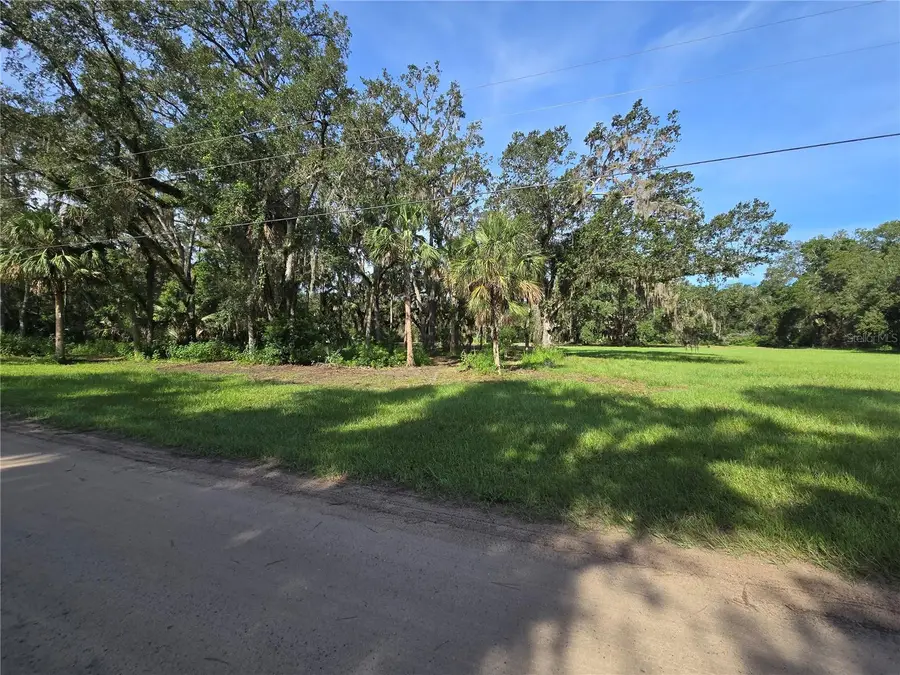Crystal Lane, Umatilla, FL 32784 - Image #3