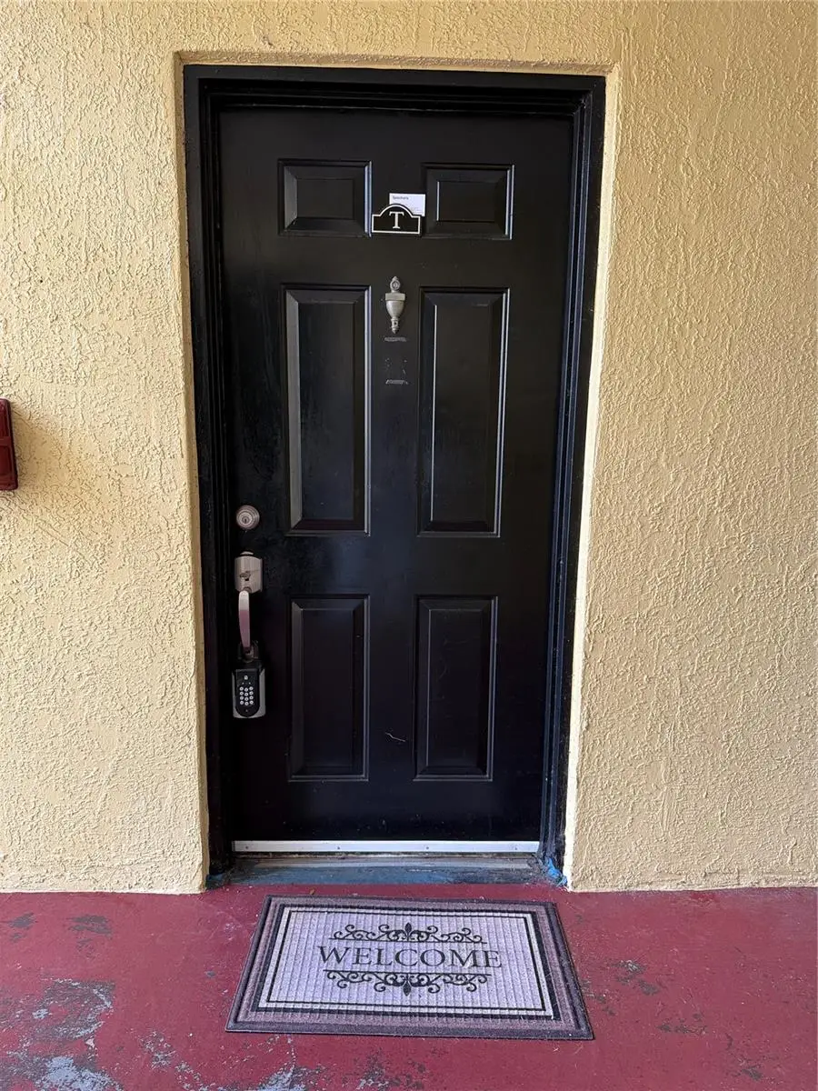 2019 Dixie Belle Drive #2019T, Orlando, FL 32812 - Image #2